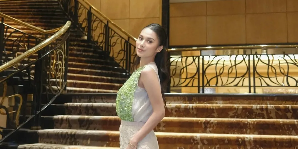 7 Portraits of Azizah Salsha at JFW 2025, Her Walking Style Becomes the Spotlight