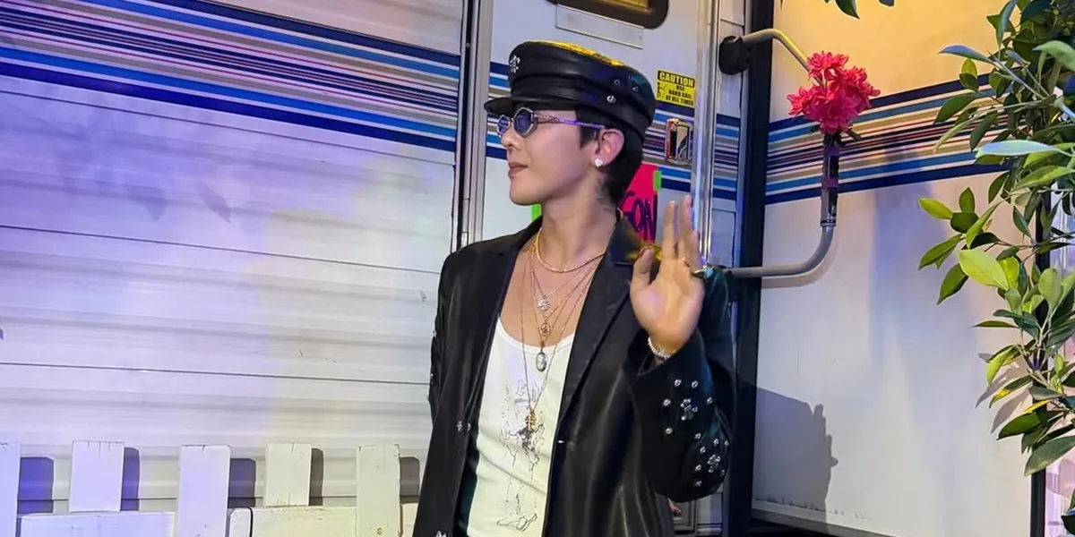 Potret Backstage G-Dragon di Coachella 2026, Perlihatkan Momen Santai