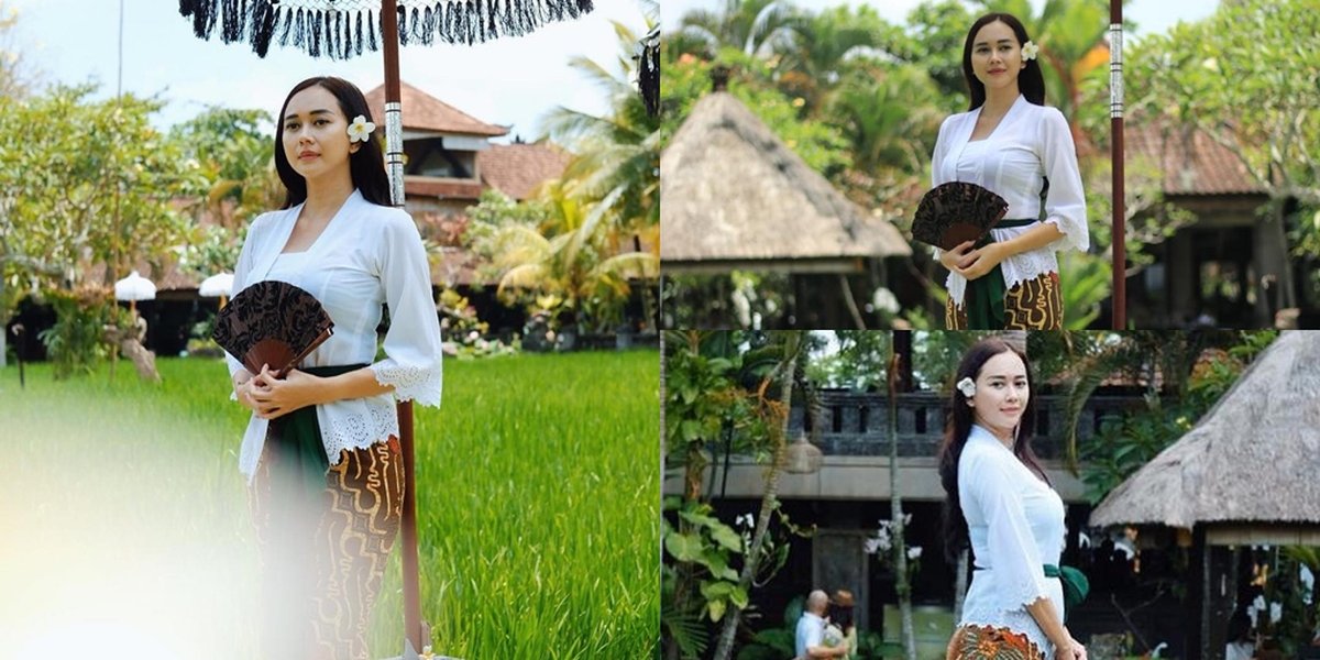 Beautiful and Elegant Portrait of Aura Kasih Wearing Balinese Traditional Costume