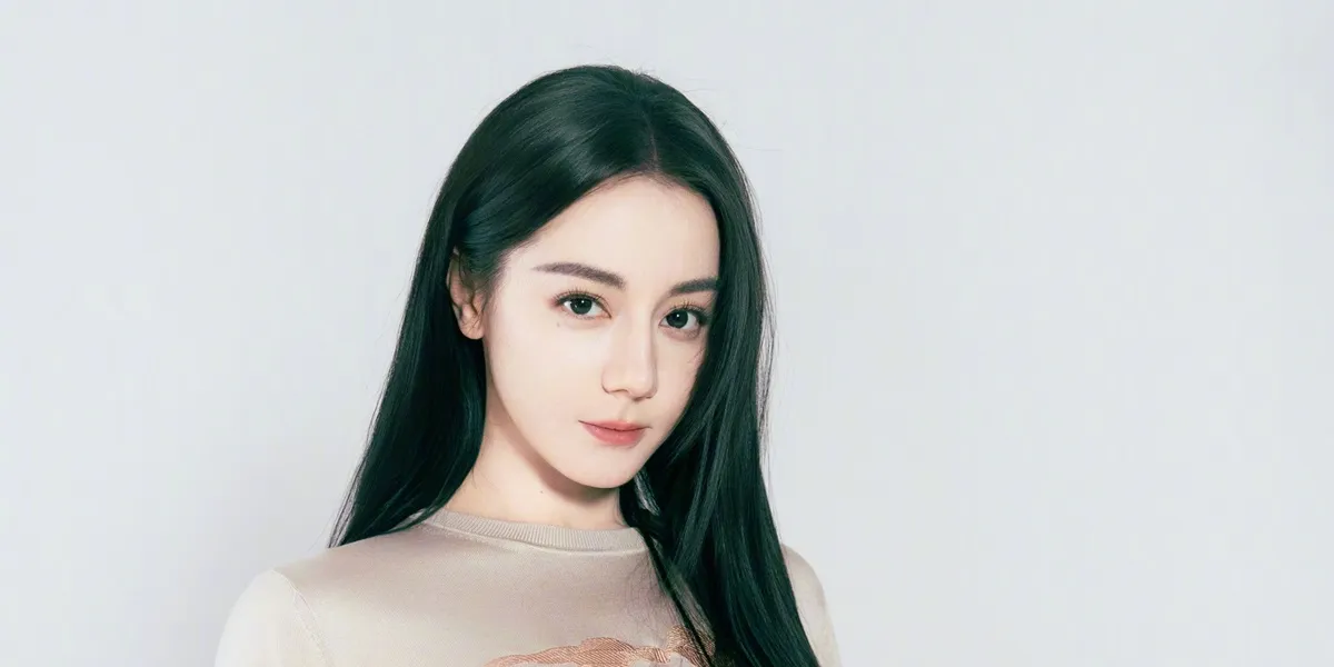 Beautiful Portrait of Dilraba Dilmurat as Brand Ambassador of Fakeme Eyewear