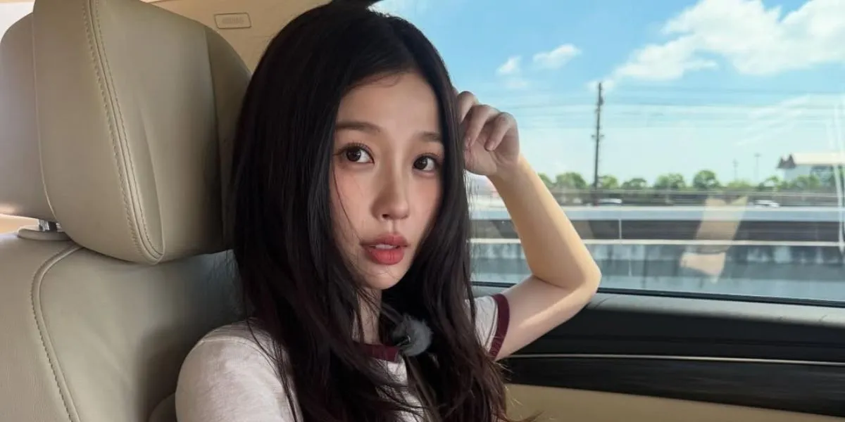 Beautiful Portrait of Esther Yu in Latest Instagram Post