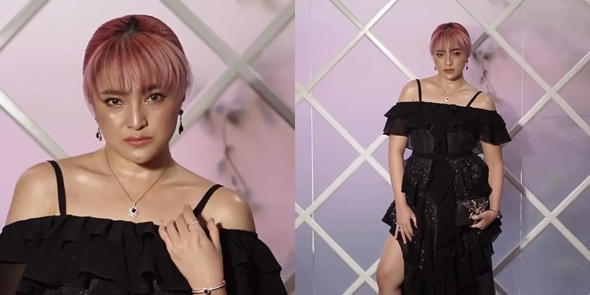 Beautiful Portrait of Marshanda with Colored Hair at the Wedding Reception of Luna Maya and Maxime Bouttier