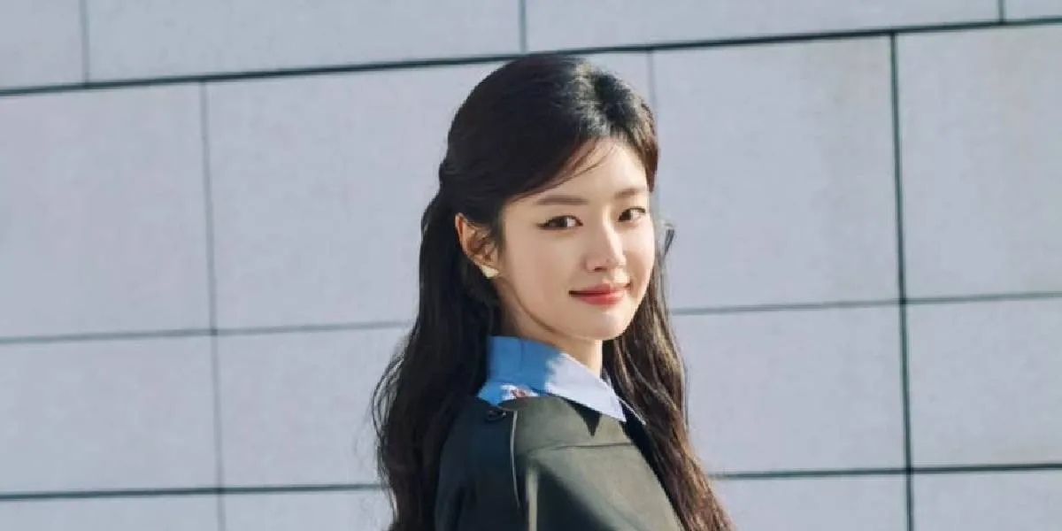 Beautiful Portrait of Xu Ruohan in a Photoshoot with Prada, Her Visuals Are Unmatched