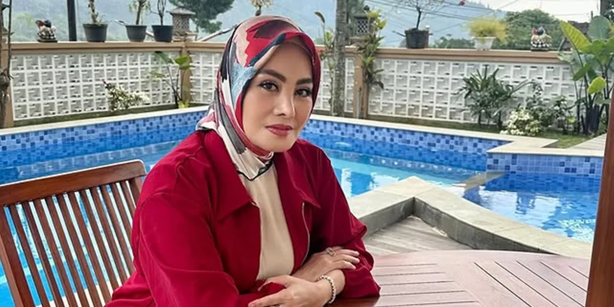 Portrait of Cici Paramida Allegedly Getting Married Again, Calls It the First Step Towards True Happiness