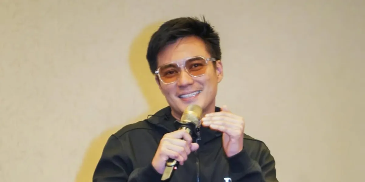 Portrait of Baim Wong's Kitchen, Minimalist Industrial Design Makes It Comfortable