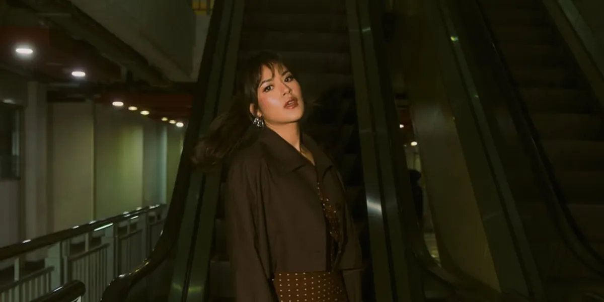 Raisa's Kitchen Portrait Designed Luxuriously Yet Still Feels Warm