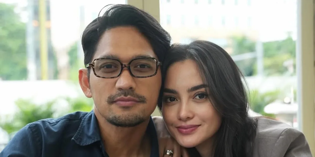 Portrait of Ririn Ekawati's Kitchen, Ibnu Jamil Helps His Wife Prepare Suhoor for Ramadan