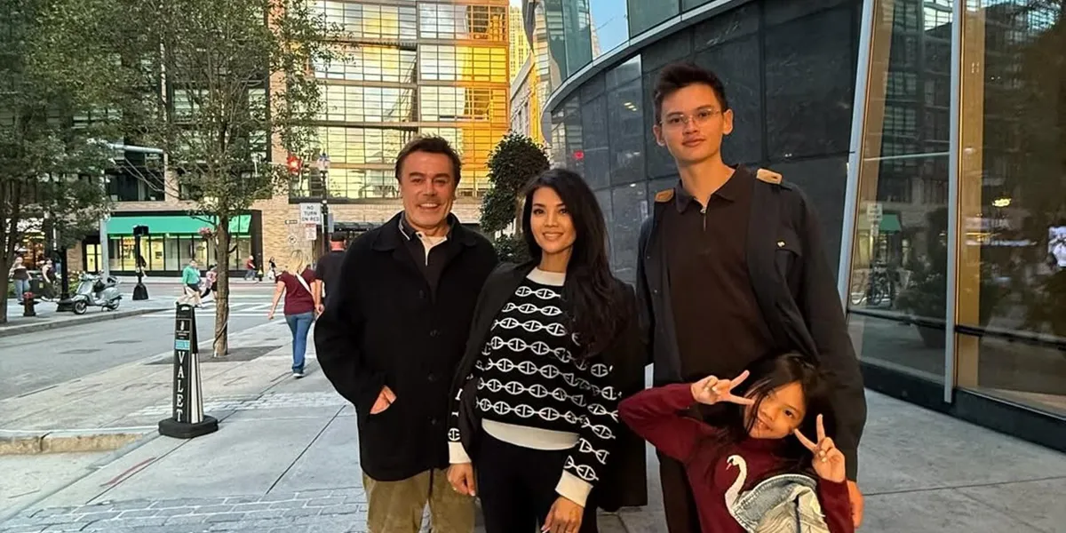 7 Photos of Farah Quinn Accompanying Her Eldest Child to College at Boston University, Check Out the Dorm - Also Attending the New Student Welcome Ceremony