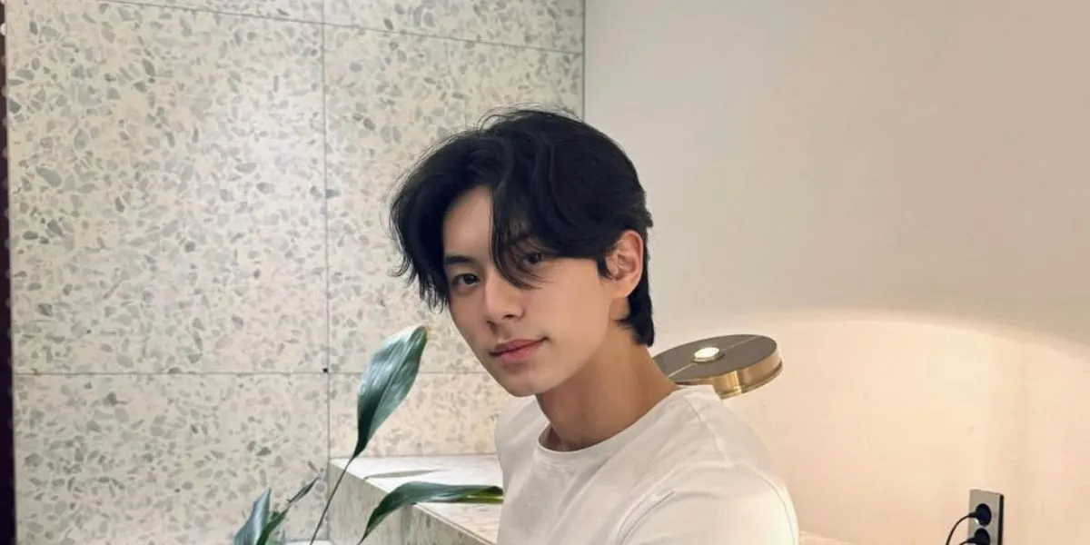 14 Handsome Photos of Lee Chae Min at the Gym, Showcasing His Huge Muscles and Very Masculine Aura