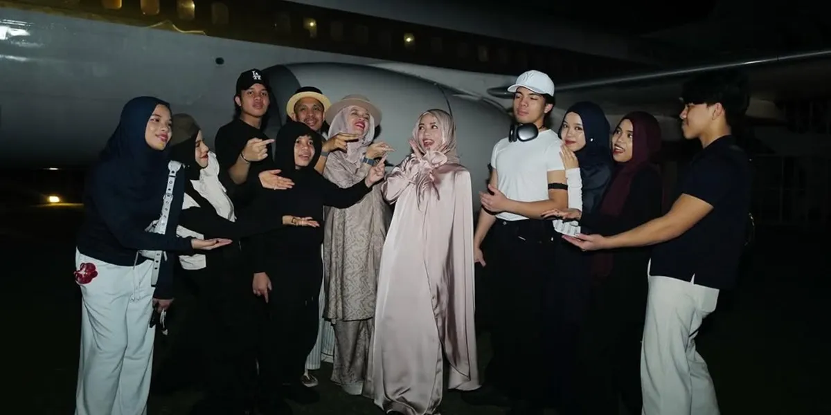 Portrait of Gen Halilintar at Ameena's Birthday, Aurel Hermansyah's Child, Family Interaction Feels Warm