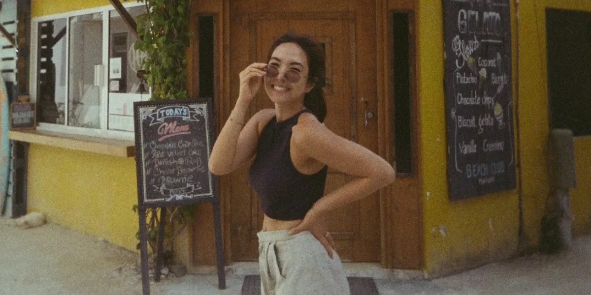 Portrait of Gisella Anastasia's Vacation in the Maldives, Snorkeling with Sharks