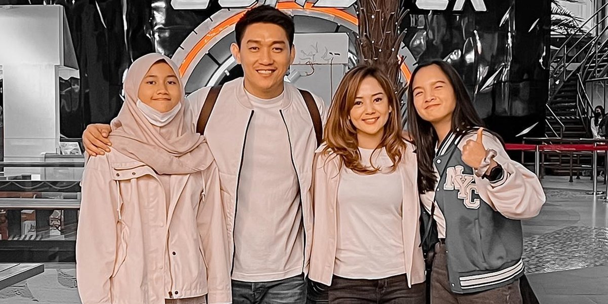 Portrait of Ifan Seventeen and Citra Monica Being United in Raising Their Children from Previous Marriages, Garnering Praises from Netizens