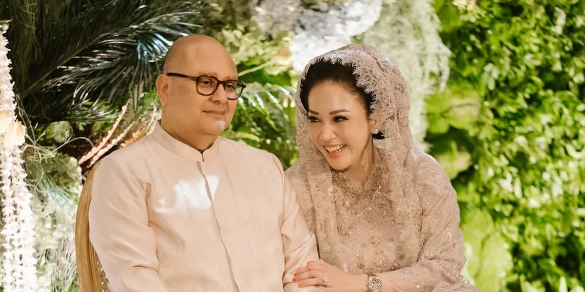 Portrait of Irwan Mussry's Luxury Watch at El & Syifa's Wedding, Its Price Will Leave You Speechless