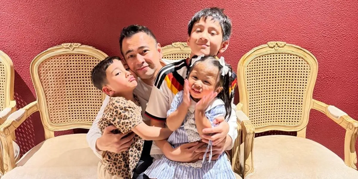 Portrait of Rafathar and Rayyanza's Room in Raffi Ahmad's New House, Has an En-Suite Bathroom