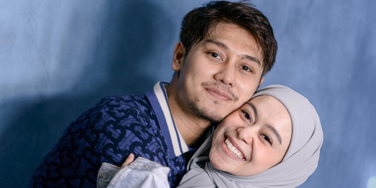 Intimate Portrait of Lesti and Rizky Billar Enjoying Moments Together, Entrusting Their Child for Dating Again