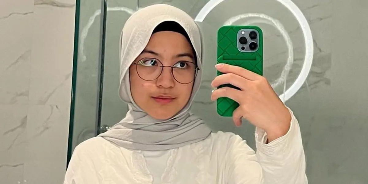 Portrait of Nasywa Nathania, the Only Child of Desy Ratnasari, Her Beauty is Soothing