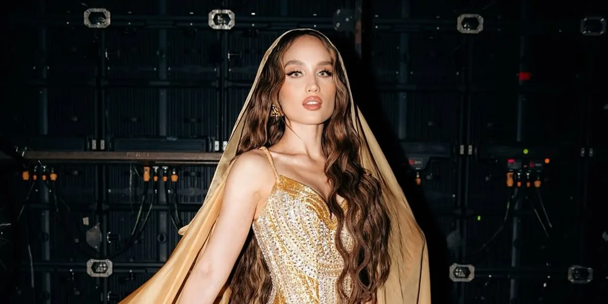 Portrait of Cinta Laura's Appearance at JFW 2025, Beautiful in Ivan Gunawan's Design