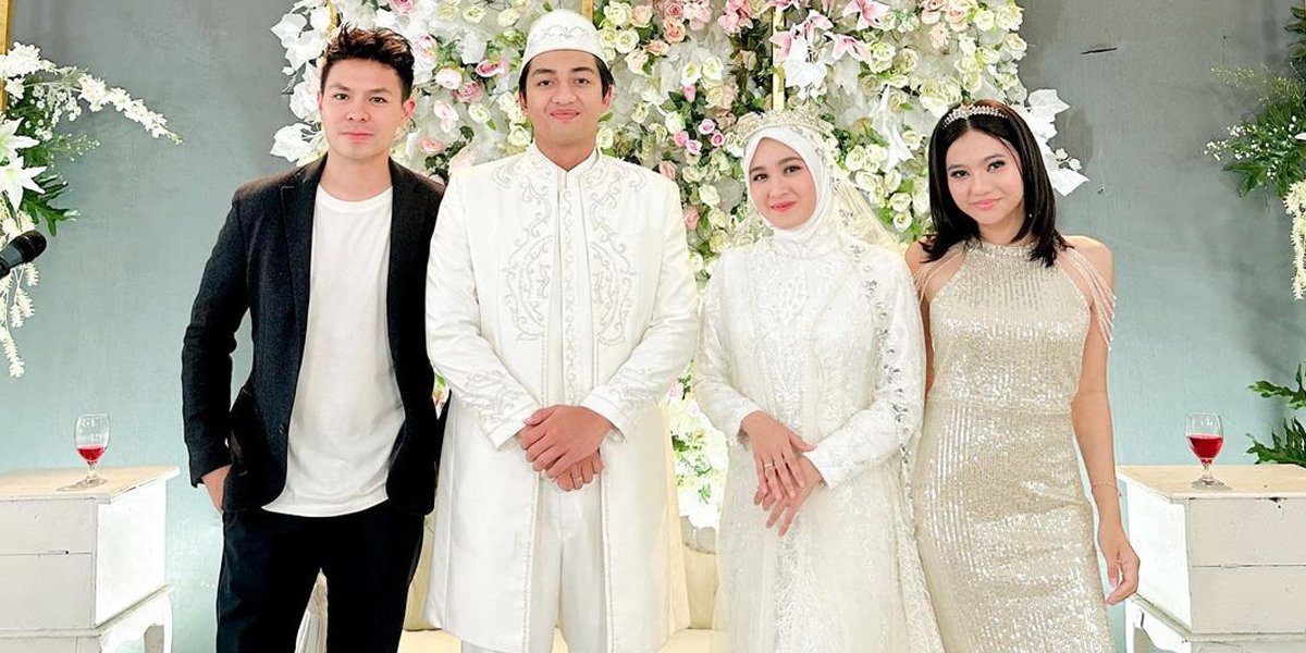 Portrait of 'Wedding' Cut Syifa and Harris Vriza which is Very Sweet with Flower Decorations and All-White Outfits