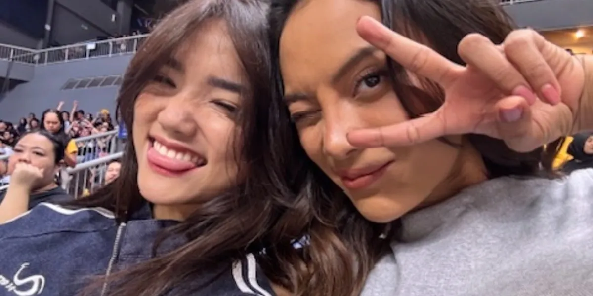 7 Portraits of Fuji and Erika Carlina's Friendship, Accompanying the Birth - Helping to Care for Baby Andrew