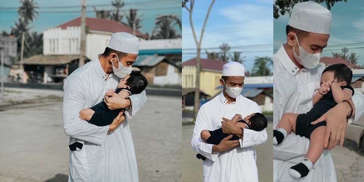 Portraits of Ridho DA2 Celebrating Eid al-Adha with Rizki DA's Child, Considered Worthy of Being a Father