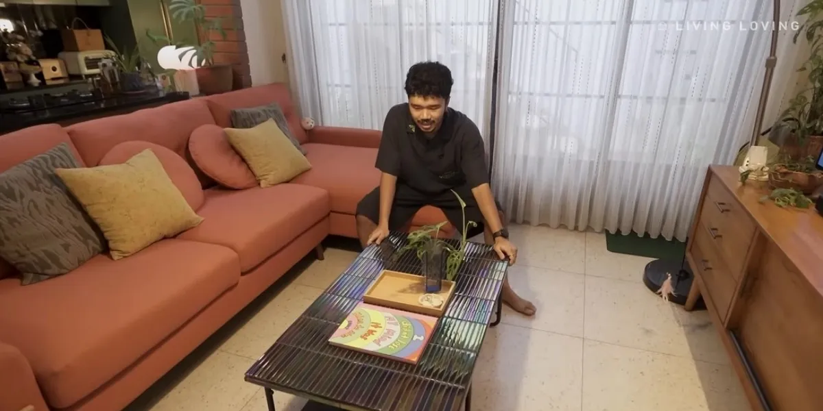 Portrait of Kristo Immanuel's House, Spanish and Artistic Concept