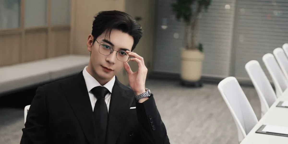 Handsome Portrait of Chen Xingxu in the Latest Chinese Drama, 'MY PAGE IN THE 90'S'