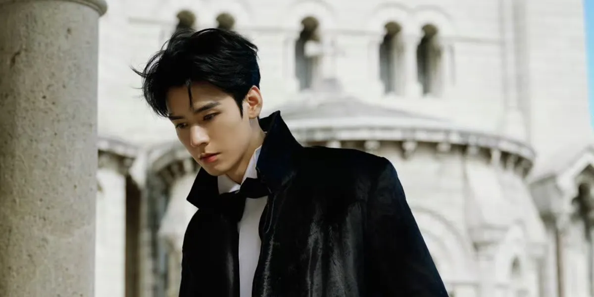 Handsome Portrait of Gong Jun at the 2025 Cannes Film Festival Opening Ceremony, Like a Prince