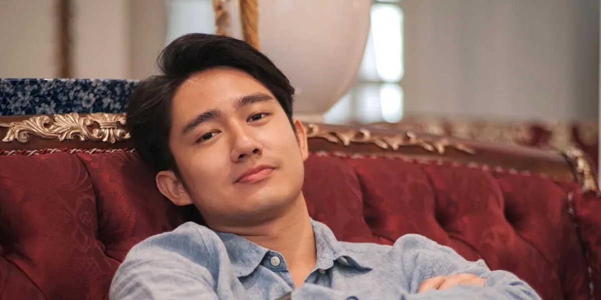 Handsome Portrait of Kenny Austin Said to Resemble Korean Artists, From Suho EXO to Jung Hae In