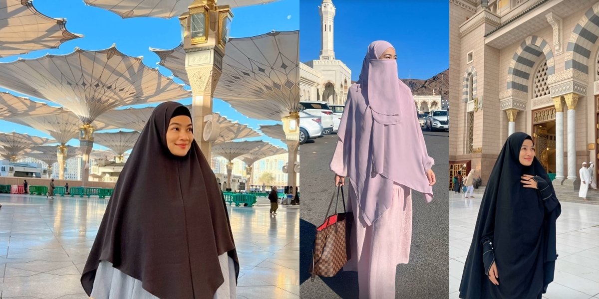 Portrait of Titi Kamal Performing Umrah, Beautiful with Hijab - Wore Niqab in Madinah