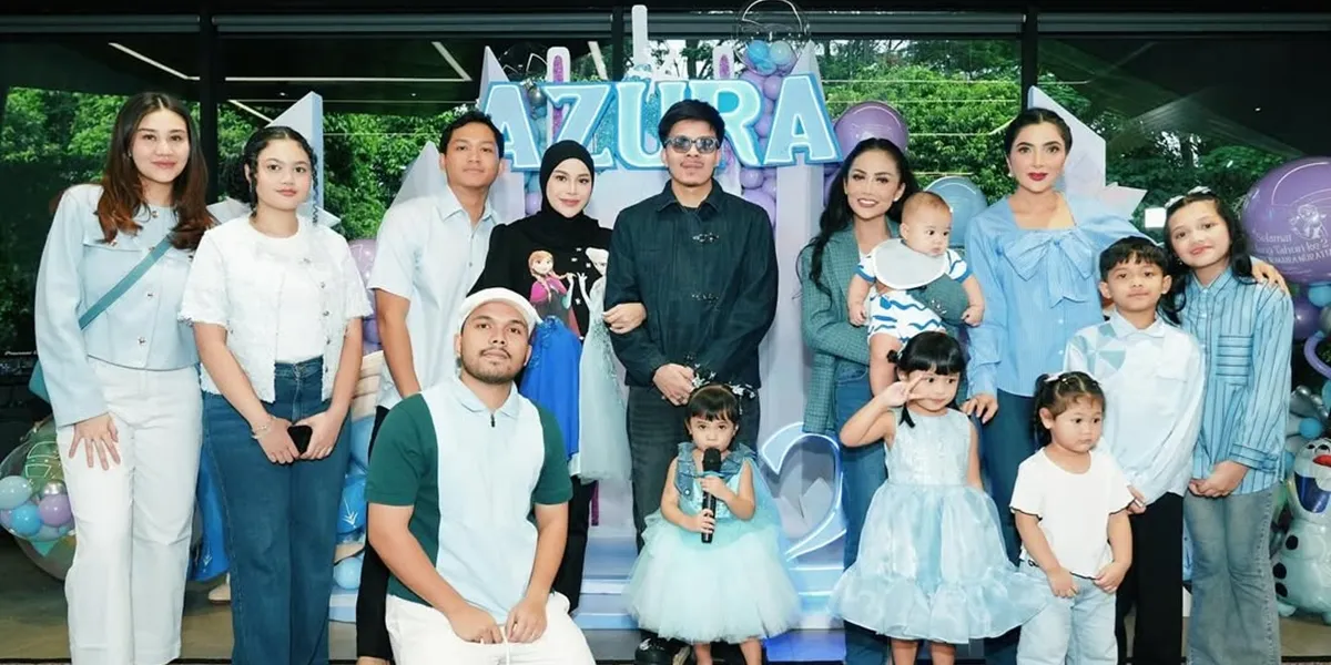 Birthday Portrait of Azura, Daughter of Aurel Hermansyah, Celebrated Joyfully with KD and Aaliyah in Attendance