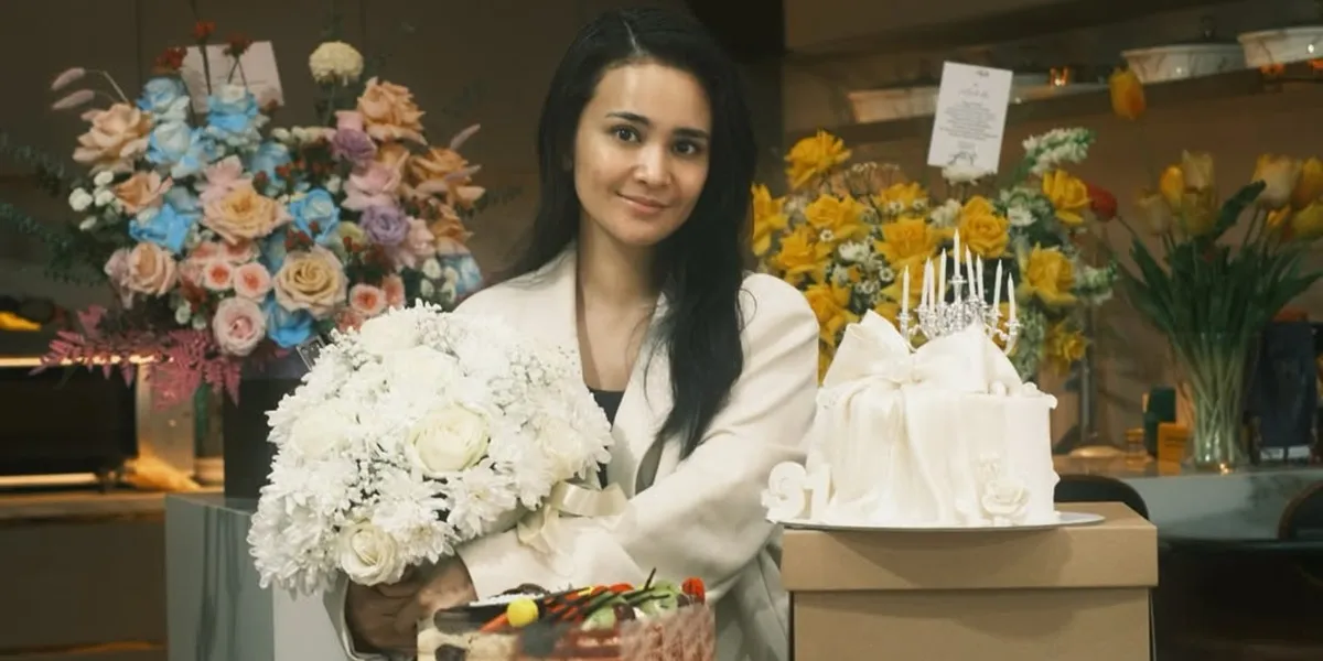 Elegant 31st Birthday Portrait of Michelle Ziudith, Not Asking for Anything This Year