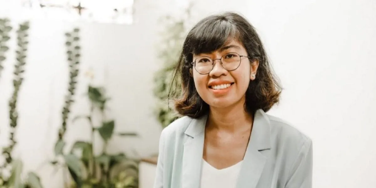 Profile of Andhyta Firselly Utami, a Young Economist Who Dares to Critique the DPR Through Public Literacy