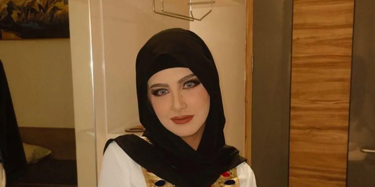 Profile and Portrait of Helwa Bachmid, After Revealing Her Secret Marriage to Habib Bahar Smith