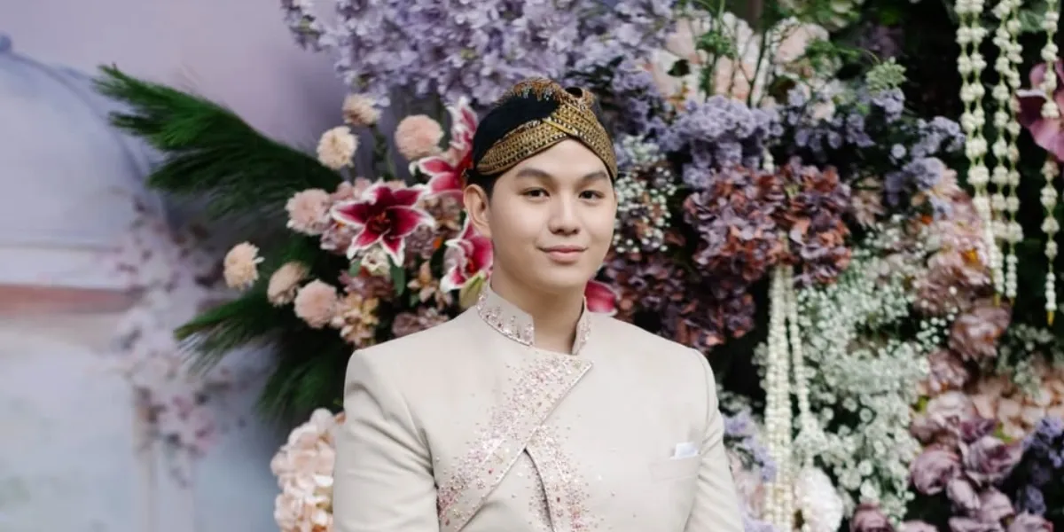 The Siraman Ceremony of Jonathan Alden Before Marrying Brisia Jodie