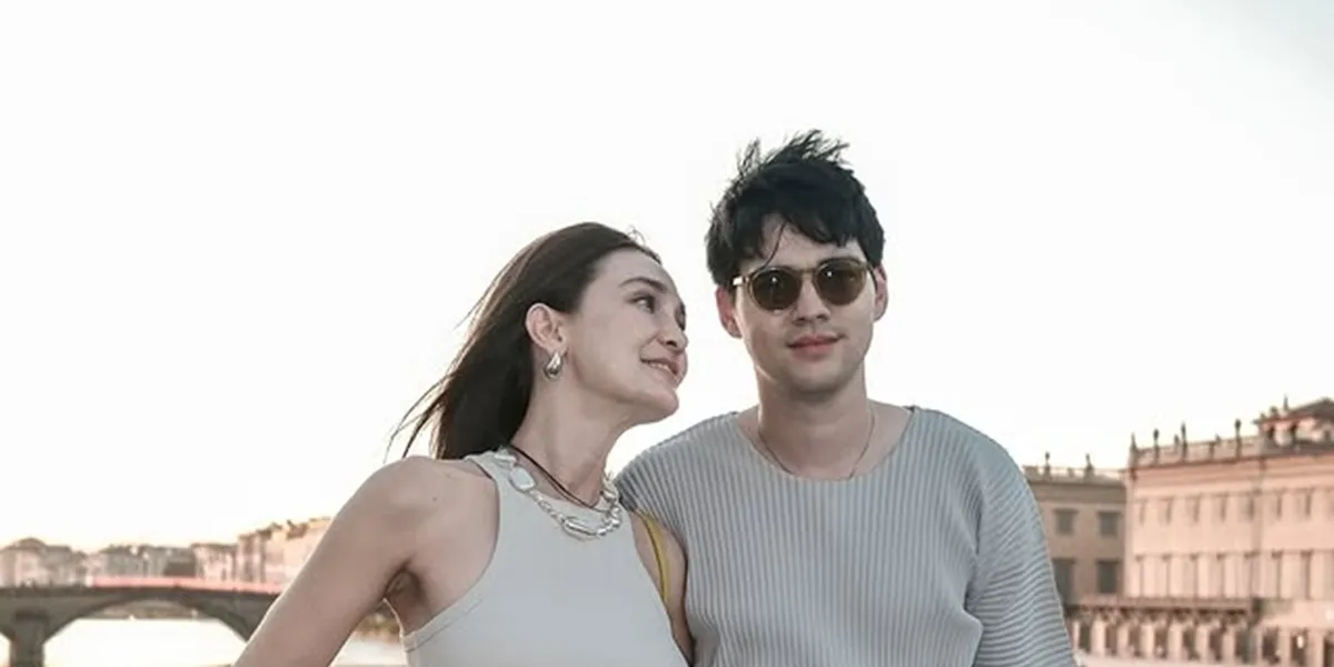 Praise for Luna Maya, Maxime Bouttier: You Look Like You're 22
