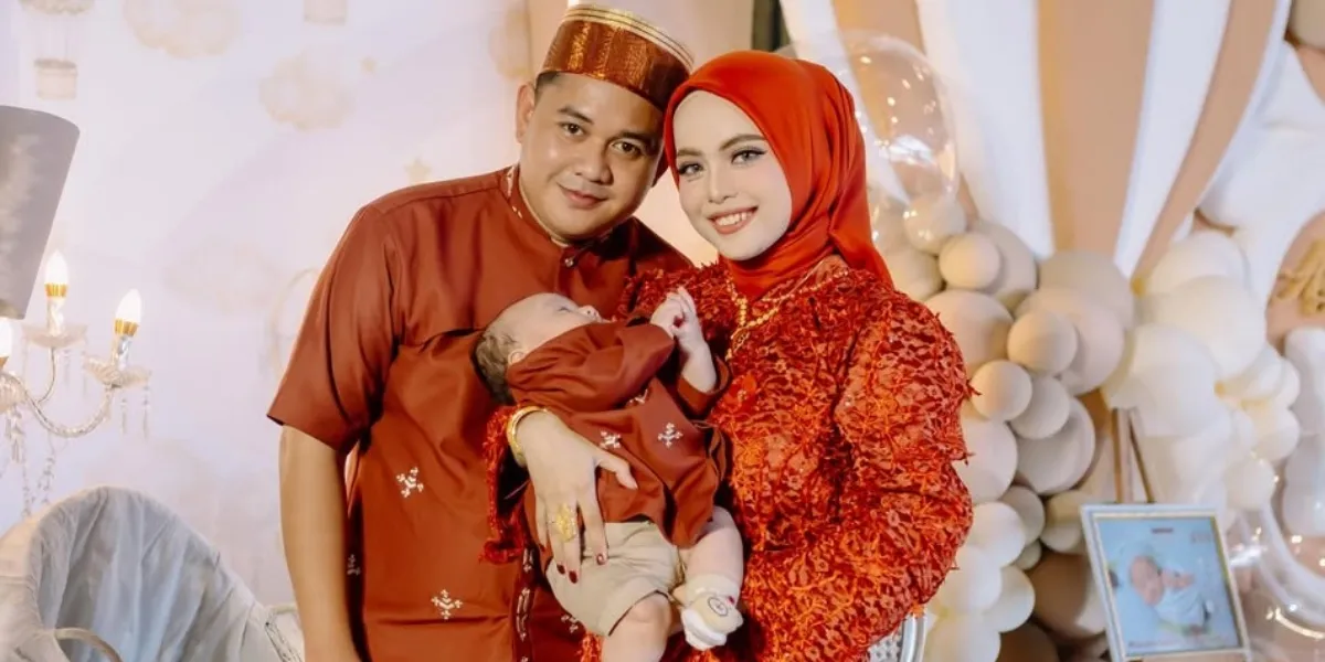 Putri Isnari & Abdul Azis Hold Aqiqah for Their First Child