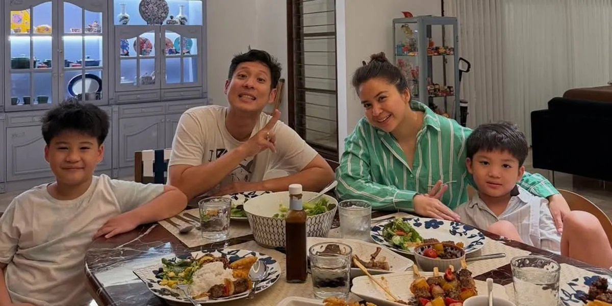 Putri Titian Celebrates 35th Birthday Simply, Remains Youthful