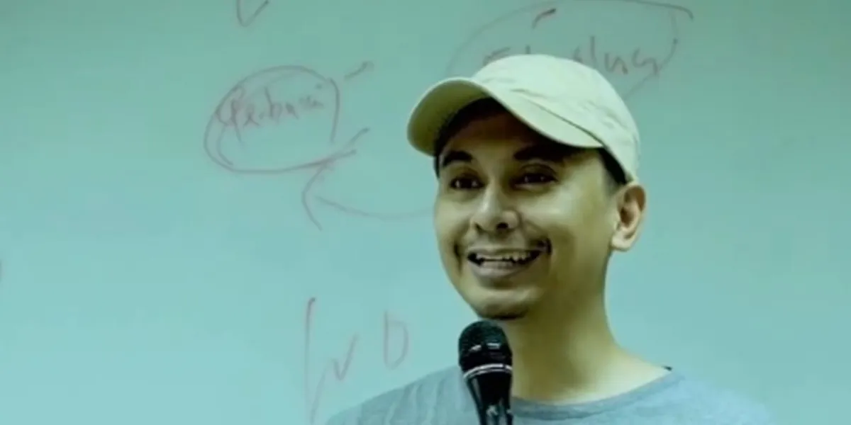 Raditya Dika Becomes a Media Production Lecturer at UI, Feel Free to Call Me 'Lo Gue'