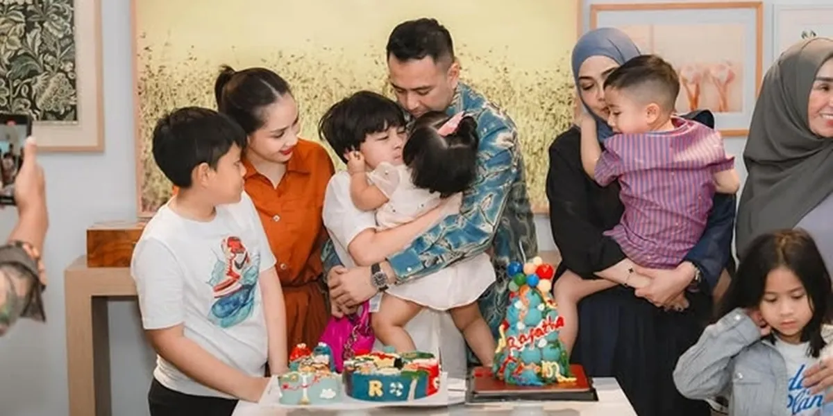 Rafathar Becomes the First to Ask for Lily to be Adopted by Raffi Ahmad, So Loving Like a Biological Brother