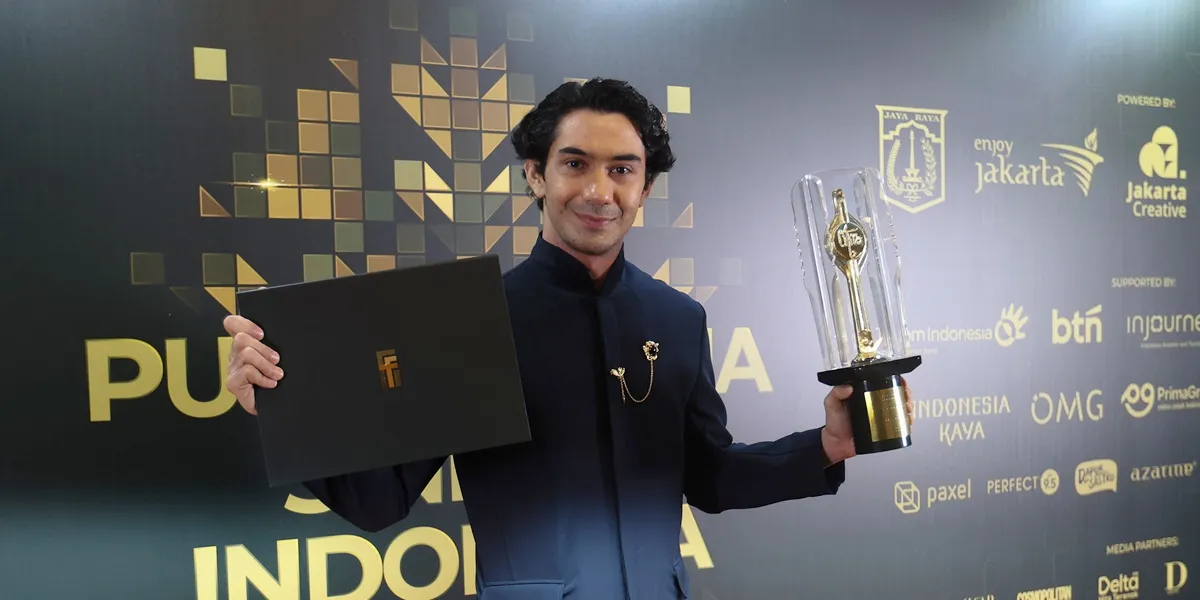 Reza Rahadian Wins the 7th Citra Award at the 2025 Indonesian Film Festival, First Time as a Screenwriter