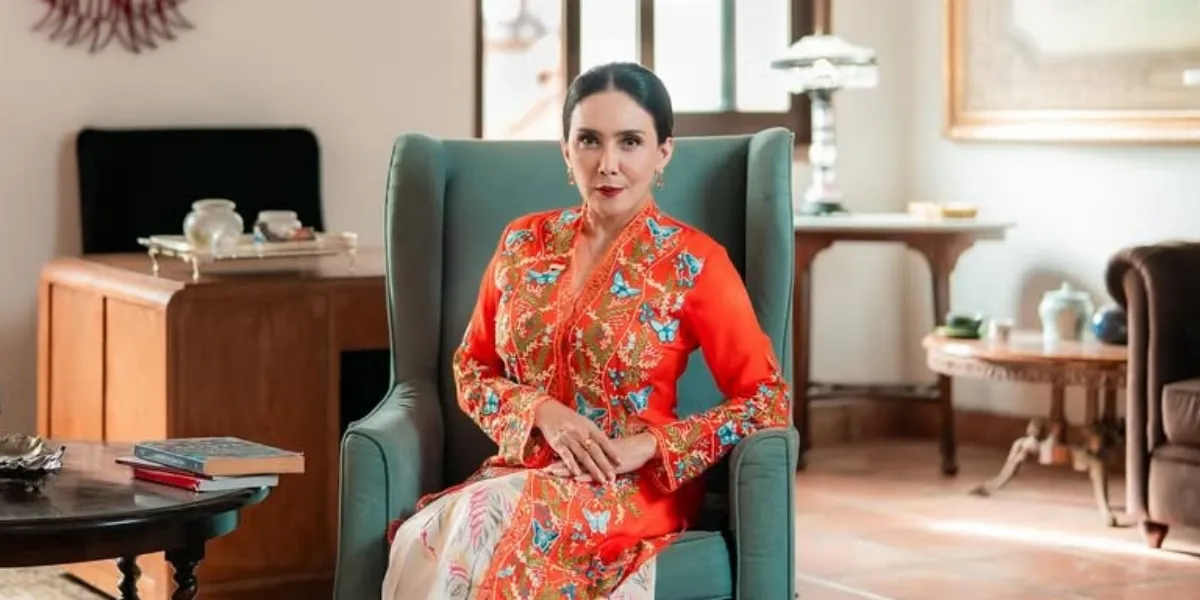 Rieke Diah Pitaloka Attends the Funeral of Affan Kurniawan, Urges Case to be Thoroughly Investigated