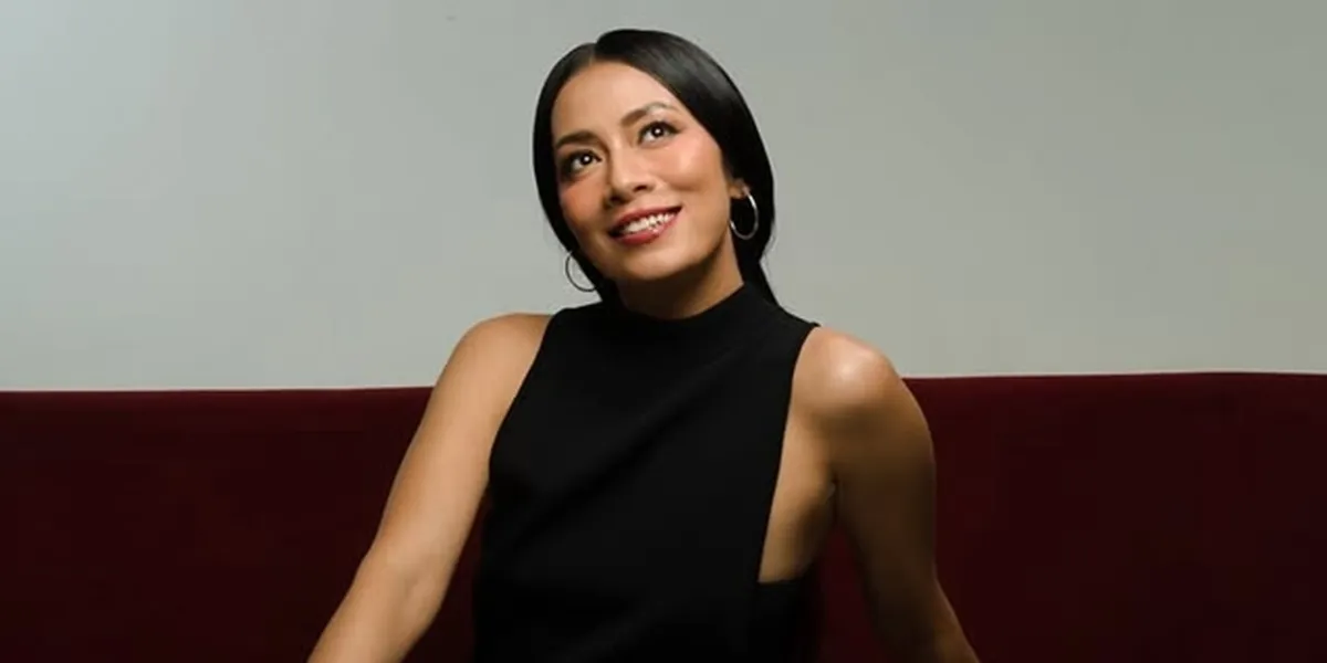 New Album Release, Dee Lestari Learns to Create TikTok Content from Friends