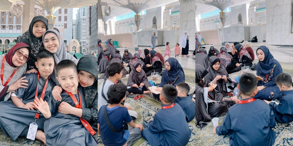 Currently Umrah, 10 Photos of Oki Setiana Dewi in Medina - Making It Cool to Invite the Four Beloved Children to Recite in the Courtyard of the Prophet's Mosque