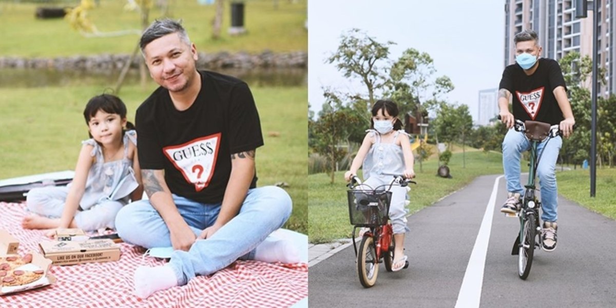 A Series of Sweet Photos of Gempi and Gading Marten Spending Time Together, Picnicking in the Park and Riding Bikes Together!