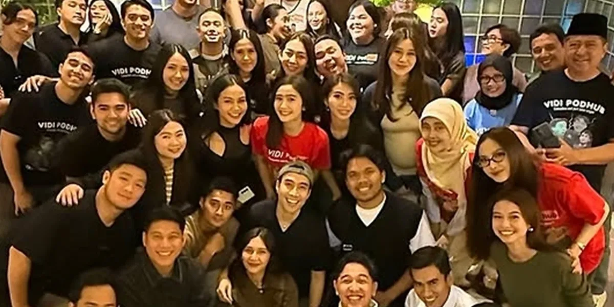 A Row of Vidi Aldiano's Gang, The Ambassador of Friendship of Indonesia