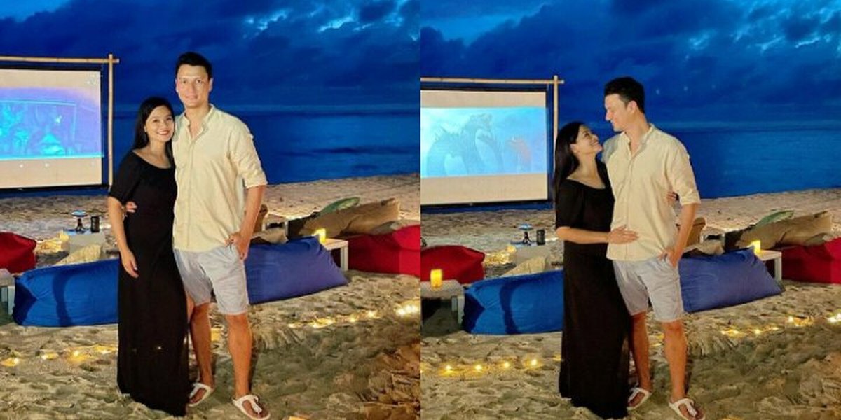 A Series of Intimate Photos of Titi Kamal and Christian Sugiono Watching a Private Film by the Beach