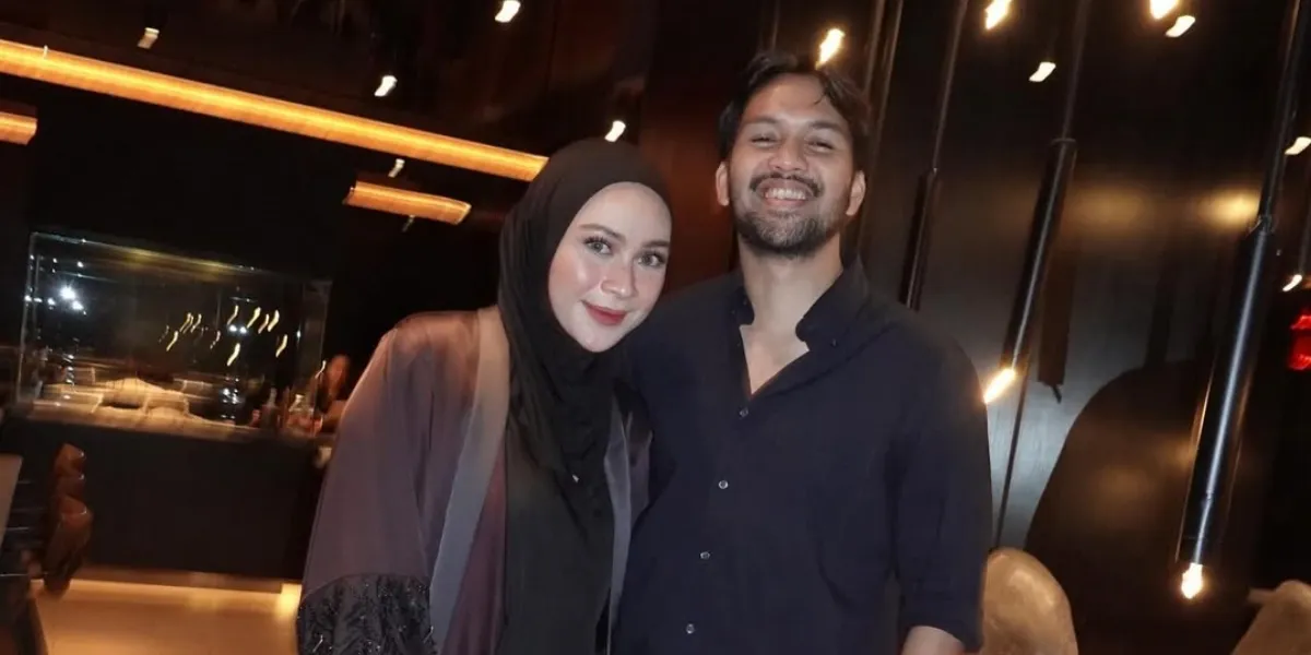Celebrity Ira Nandha Celebrates 6th Wedding Anniversary with Elmer Syaherman