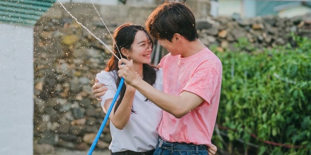 Getting Closer in 'Hometown Cha Cha Cha', These 8 Photos of Hong Banjang and Doctor Hye Jin Will Melt Your Heart!