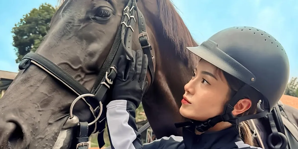 The Excitement of Dara The Virgin While Horse Riding, Appearing Full of Charisma