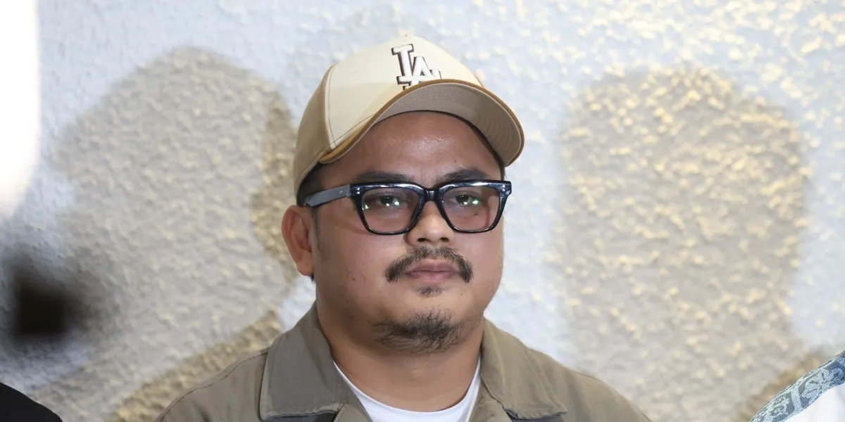 Boiyen's Husband Hit by Fraud Issues, Displays Wedding Ring to Deny Rumors of Marriage Trouble